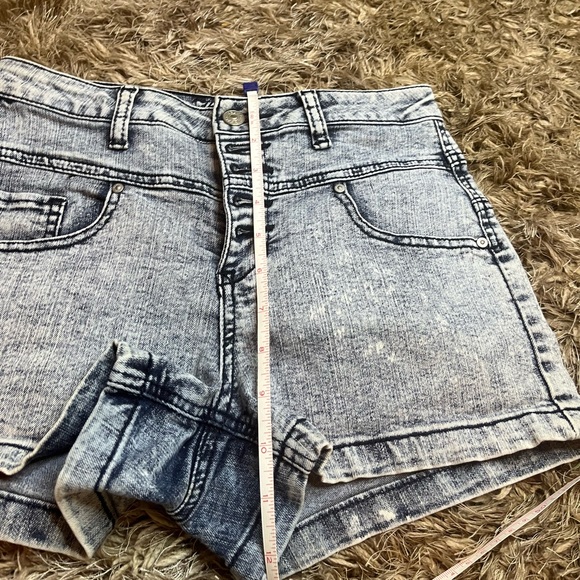 Delia’s Jrs 5/6 Acid Wash Button Fly Casual Spring Summer School Denim Shorts - Picture 8 of 8